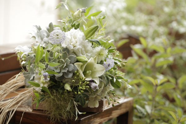 多肉植物を使った花束